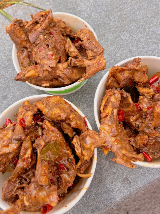 轻资本网:投资5000块,做这个利润大到吓人的小生意,不是很体面,但很赚钱!