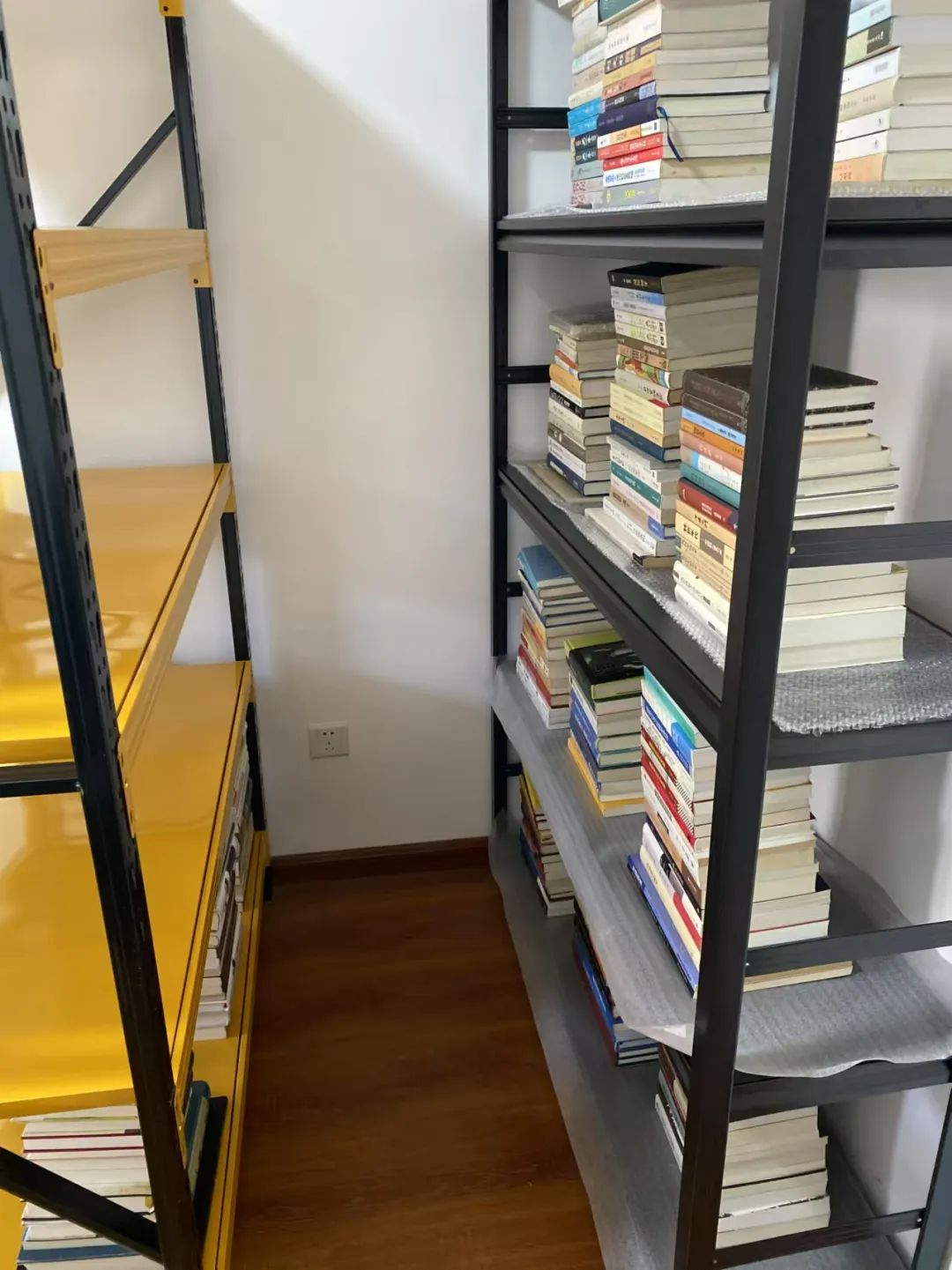 轻资本网：中年失业，放弃脸面，做了个二手书网店！