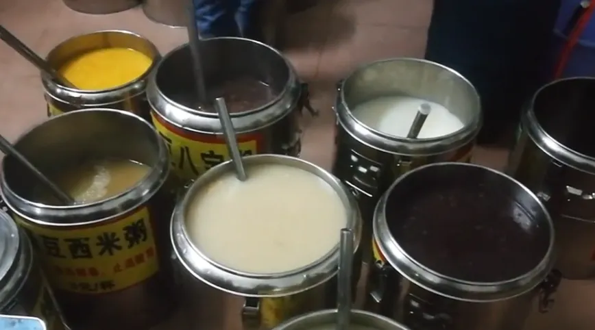 轻资本网：3毛的成本卖3块，一辆电动车，几个保温桶就可以做的冬季小生意-轻资本网